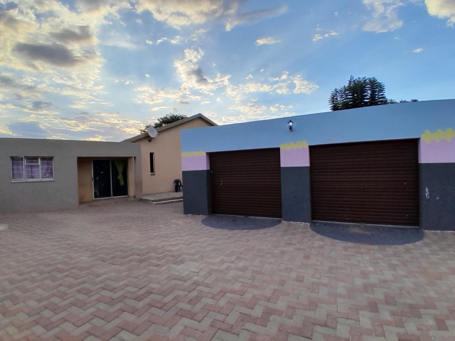 3 Bedroom Property for Sale in Oos Einde North West